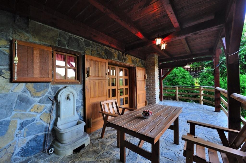 Apartment Drvena Kuca Mreznica Gornji Zvecaj Bilik gambar